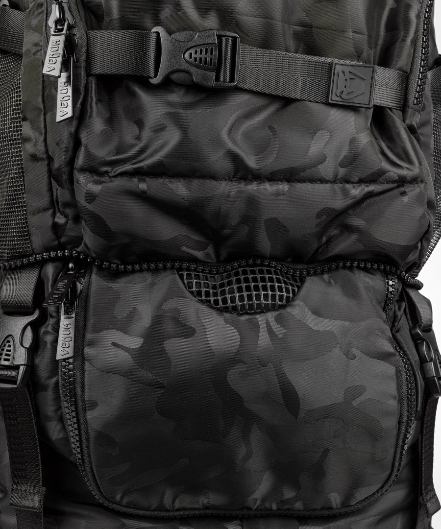 venum challenger xtrem rugzak - zwartdonkere camouflage