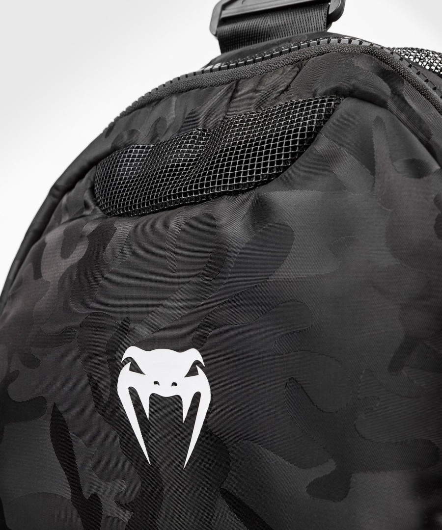 venum trainer lite sporttas - zwartdonkere camouflage