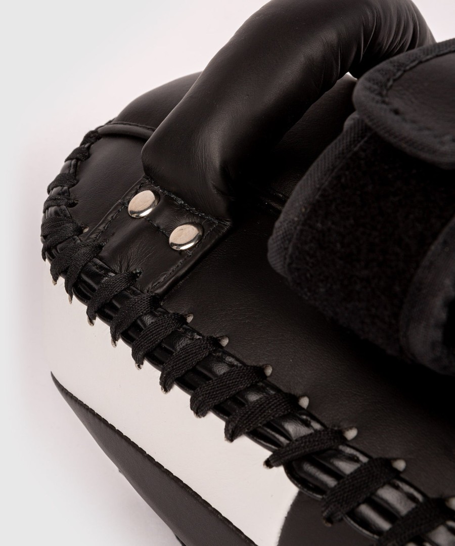 venum kick boxing 2.0 micro fiber paos - zwartwit