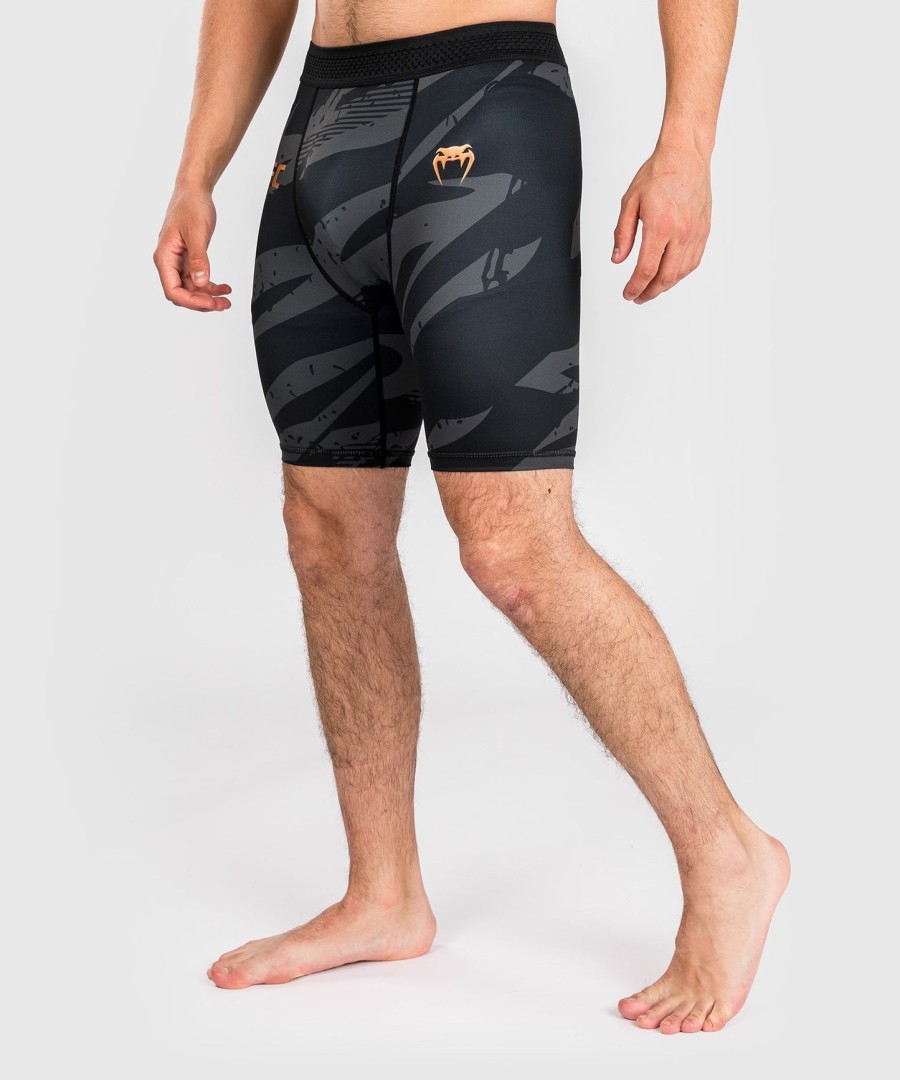 ufc adrenaline van venum fight week heren vale tudo short - urban camo