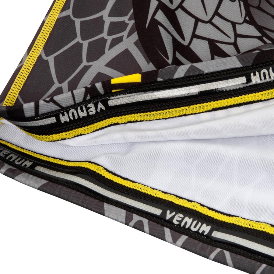 venum snaker rashguard - korte mouwen - zwartgeel