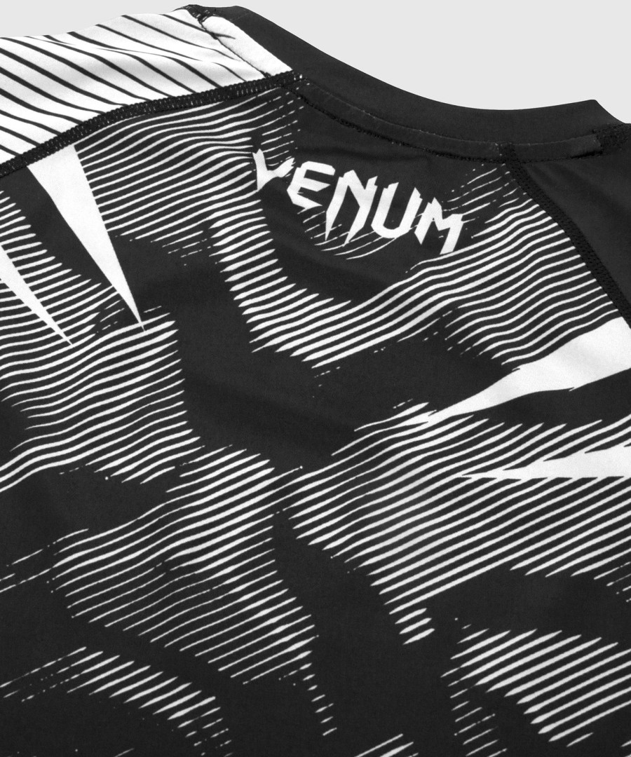 venum nogi 2.0 rashguard - korte mouwen - zwartwit