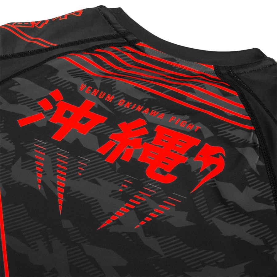 venum okinawa 2.0 rashguard - korte mouwen - zwartrood