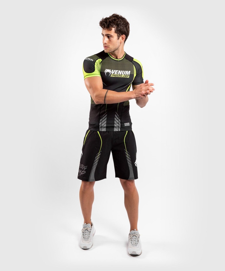 venum training camp 3.0 rashguard - korte mouwen