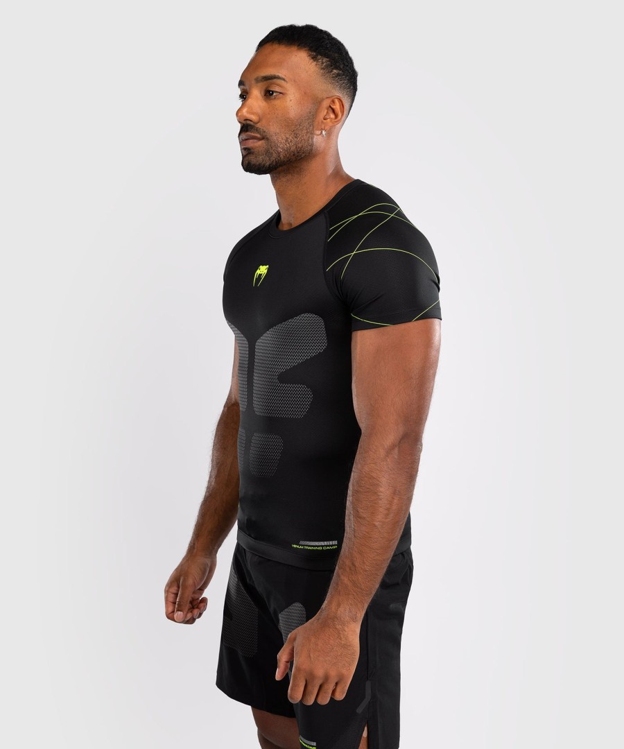 venum training camp 4.0 rashguard met korte mouwen - zwartneongroen