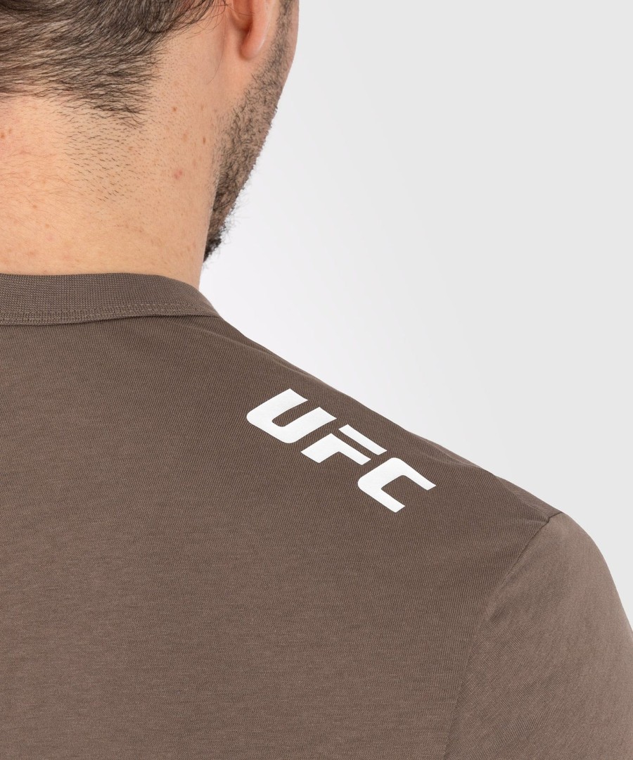 ufc adrenaline by venum fight week heren t-shirt met korte mouwen - brons