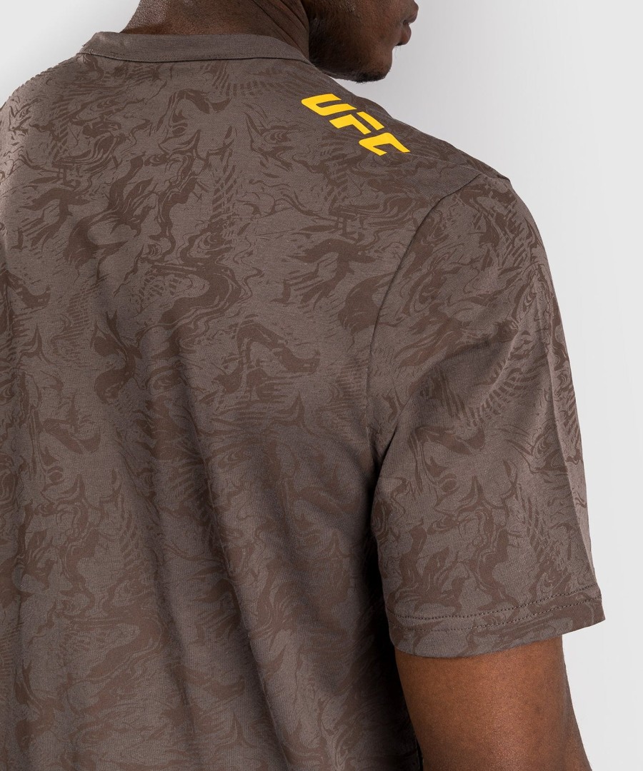 ufc fusion by venum fight week t-shirt met korte mouwen voor heren - aardbruin