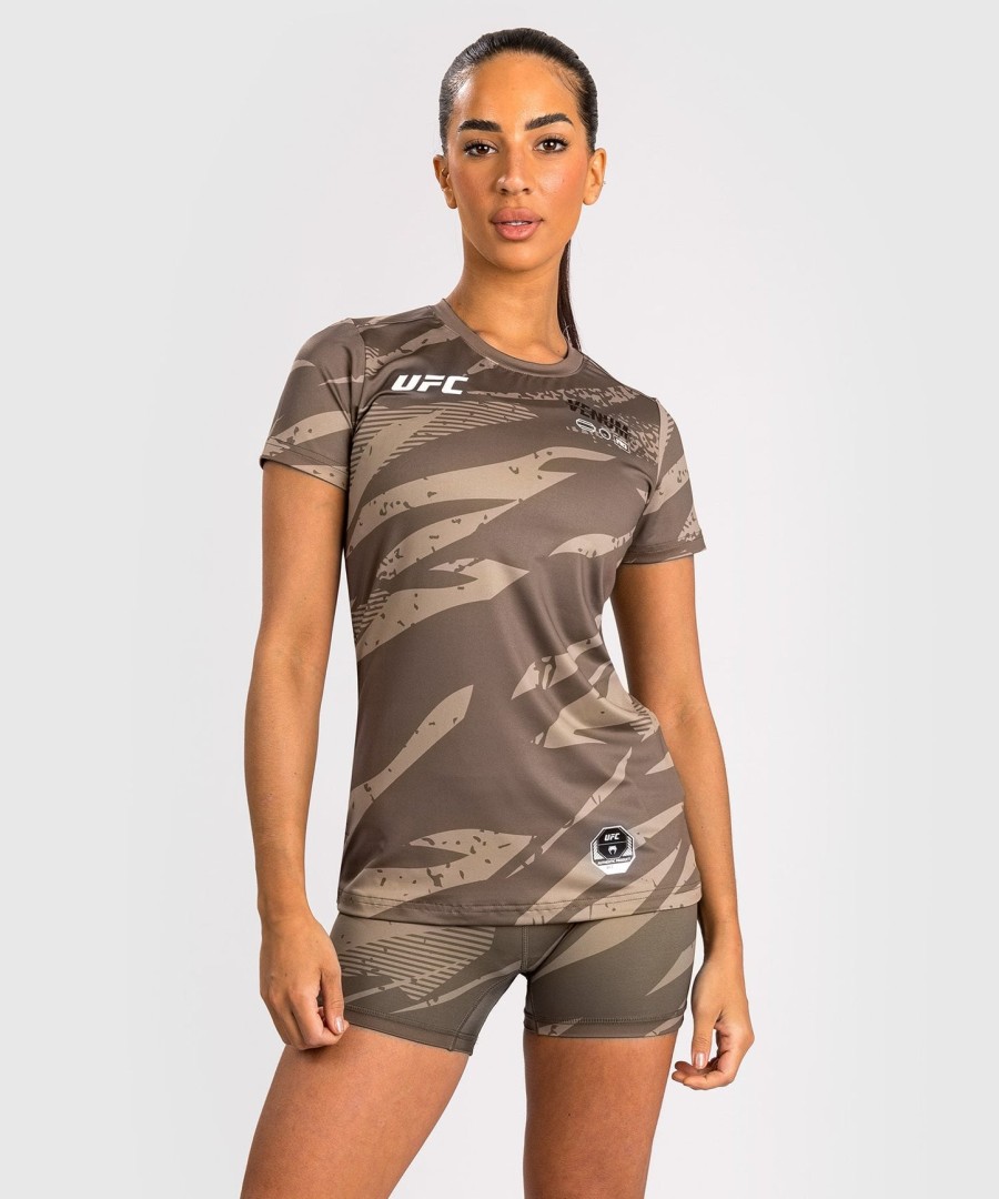 ufc adrenaline by venum fight week dry-tech t-shirt voor dames - desert camo