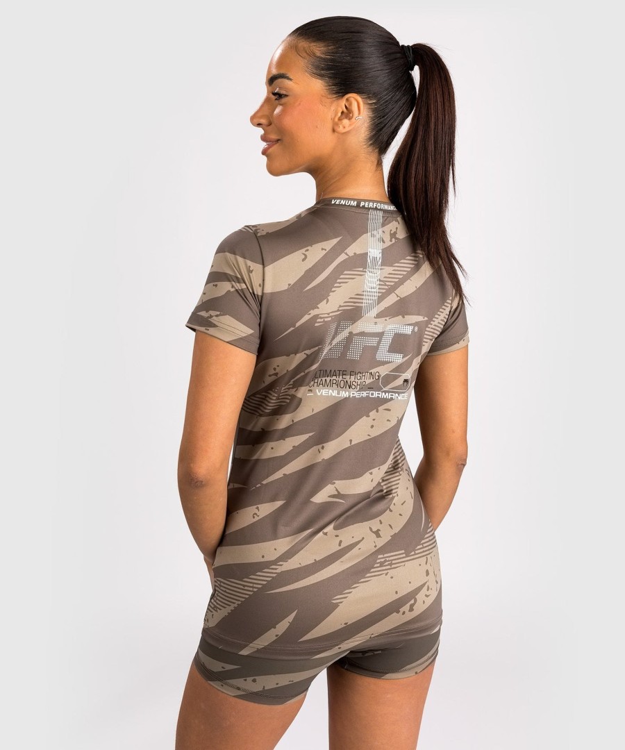 ufc adrenaline by venum fight week dry-tech t-shirt voor dames - desert camo