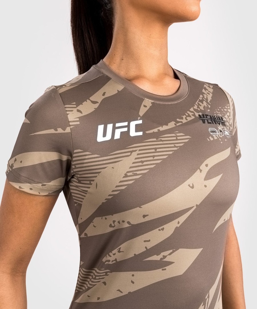 ufc adrenaline by venum fight week dry-tech t-shirt voor dames - desert camo