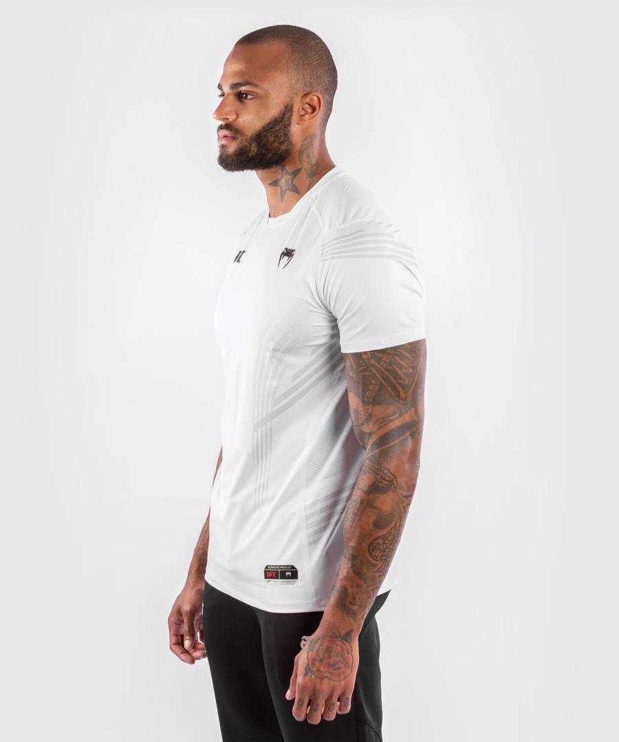 ufc venum authentic fight night heren walkout jersey - wit