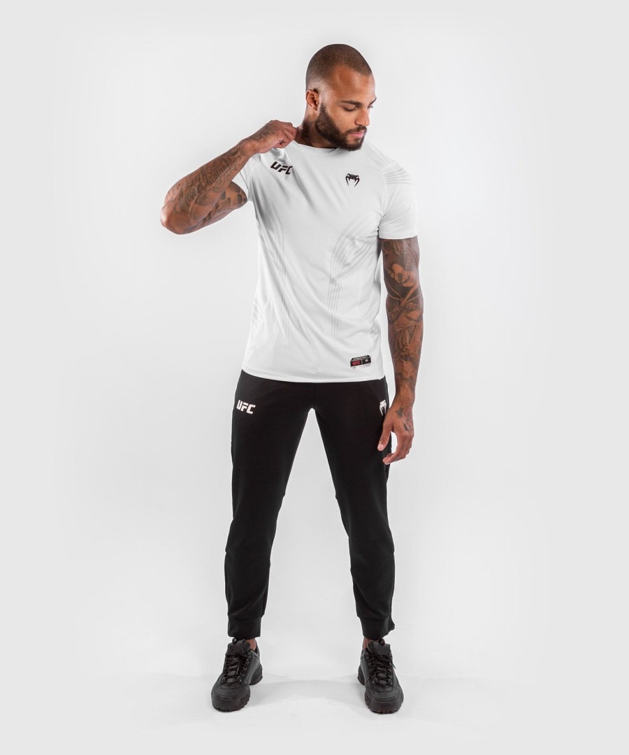 ufc venum authentic fight night heren walkout jersey - wit