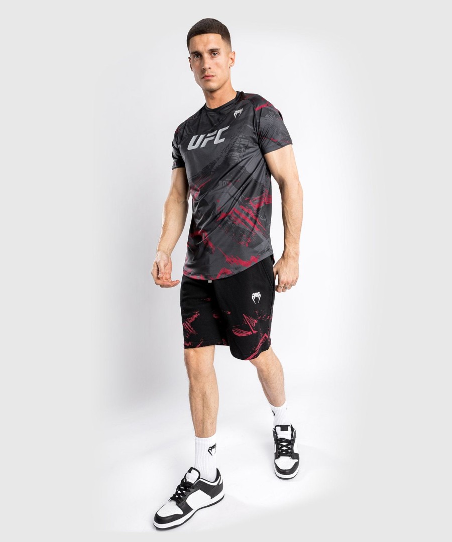 ufc venum authentic fight week 2.0 dry tech t-shirt voor heren - zwart