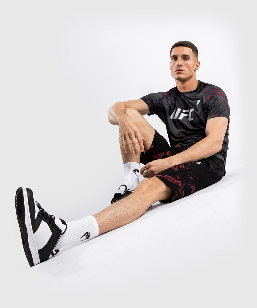 ufc venum authentic fight week 2.0 dry tech t-shirt voor heren - zwart