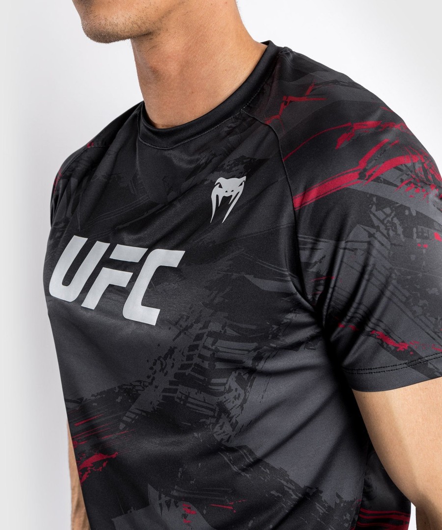 ufc venum authentic fight week 2.0 dry tech t-shirt voor heren - zwart