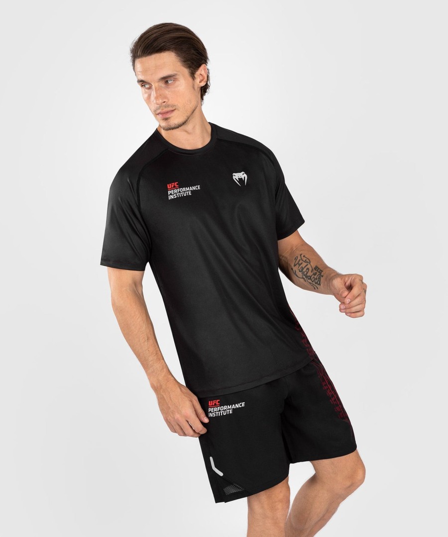 ufc venum performance institute 2.0 dry-tech shirt voor heren - zwartrood