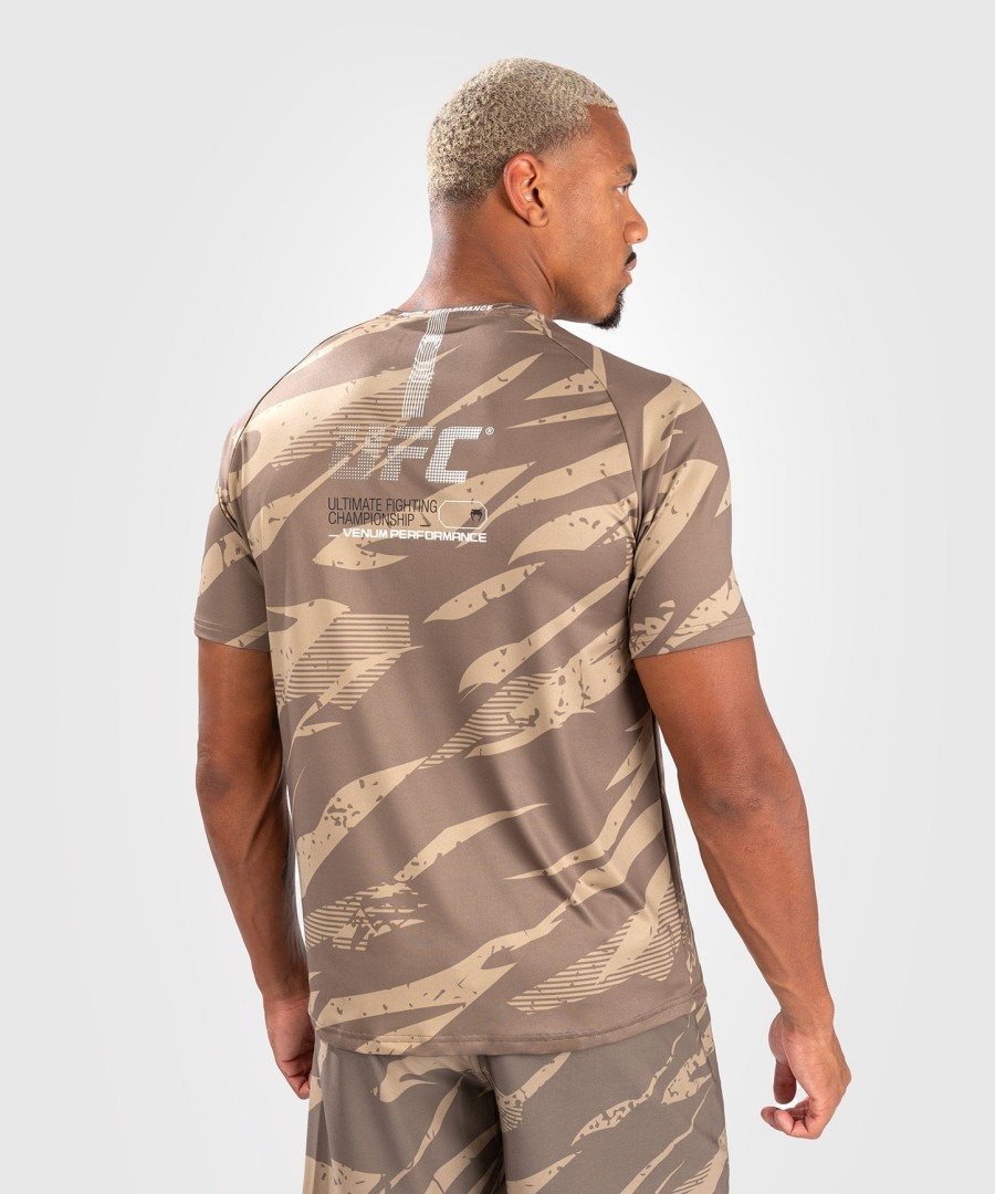 ufc adrenaline by venum heren fight week dry-tech t-shirt - desert camo