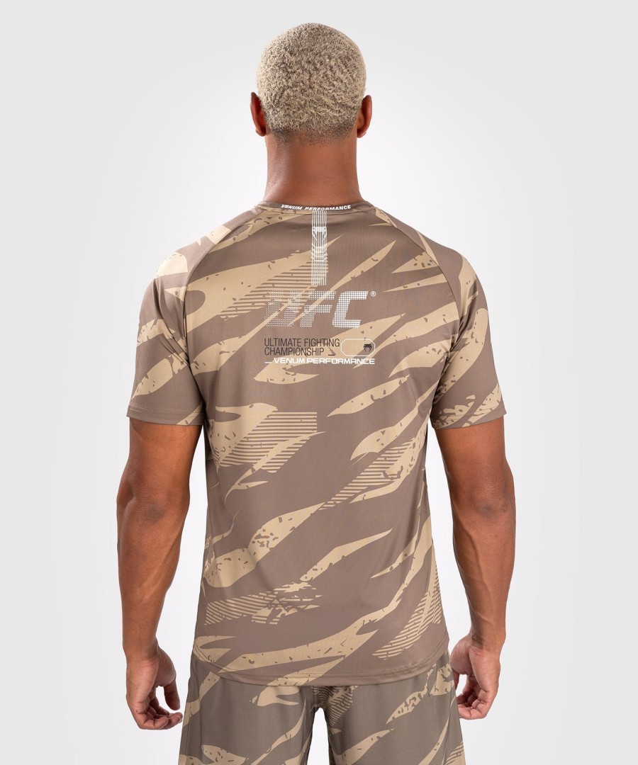 ufc adrenaline by venum heren fight week dry-tech t-shirt - desert camo