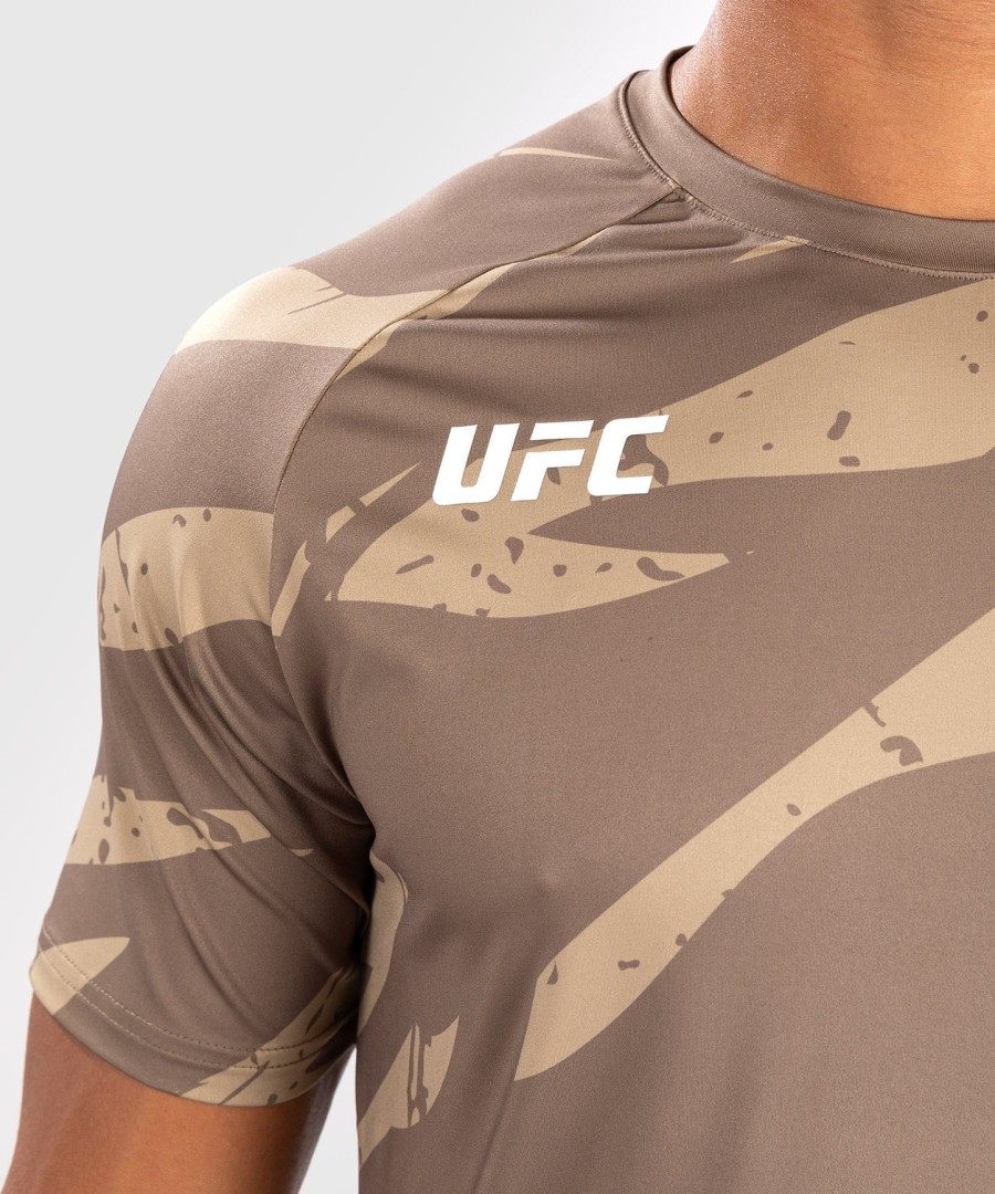 ufc adrenaline by venum heren fight week dry-tech t-shirt - desert camo