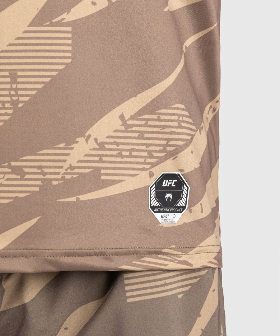 ufc adrenaline by venum heren fight week dry-tech t-shirt - desert camo