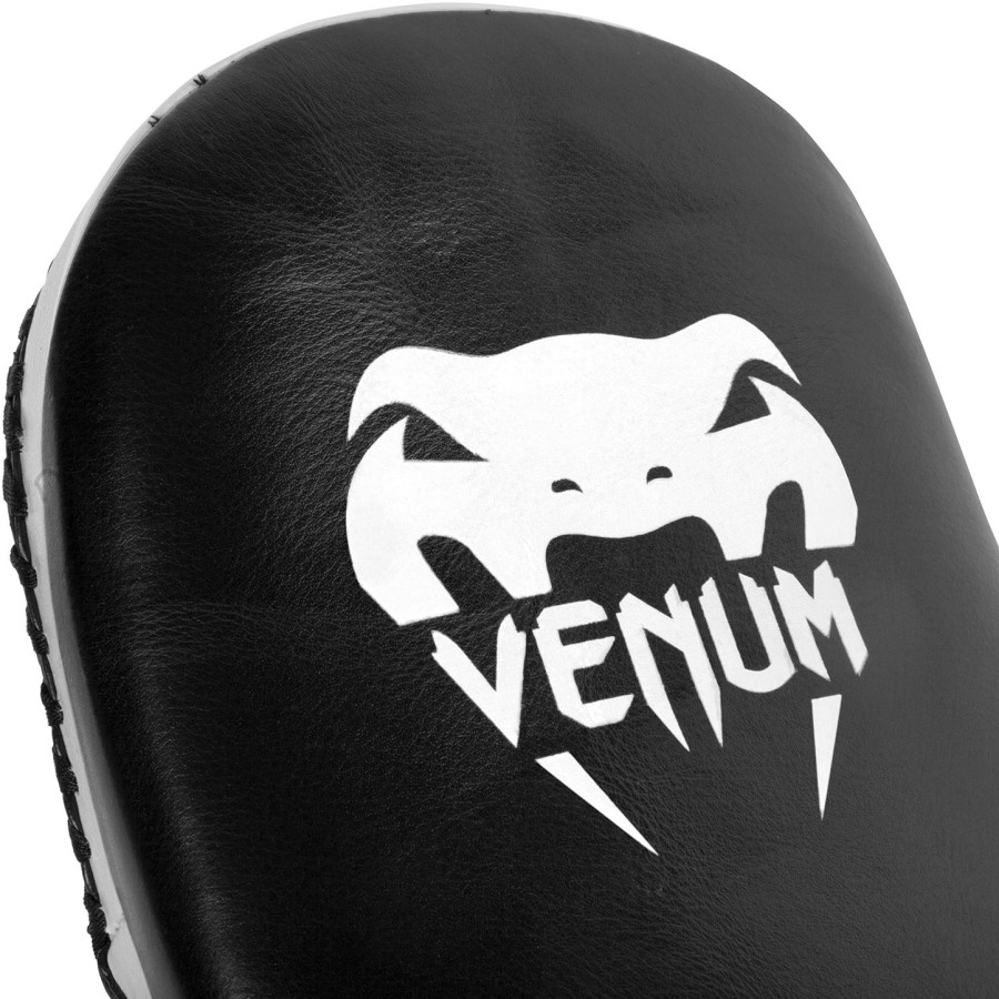 venum kick pads leer - zwartwit