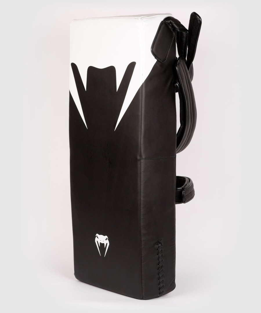 venum satchel kick shield - zwartwit