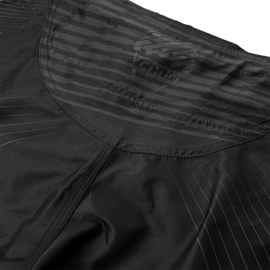venum plasma fightshorts - zwartzwart