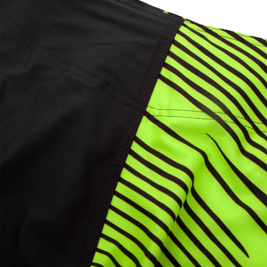 venum training camp 2.0 fightshorts - zwartneogeel