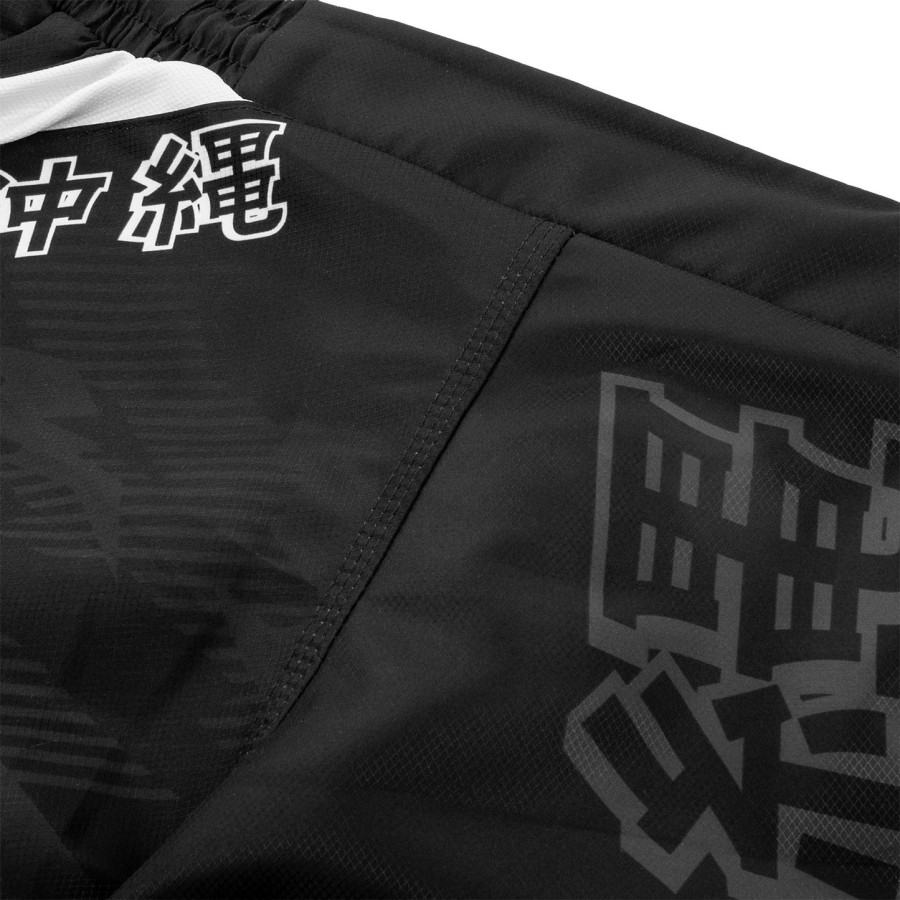 venum okinawa 2.0 fightshorts - zwartwit