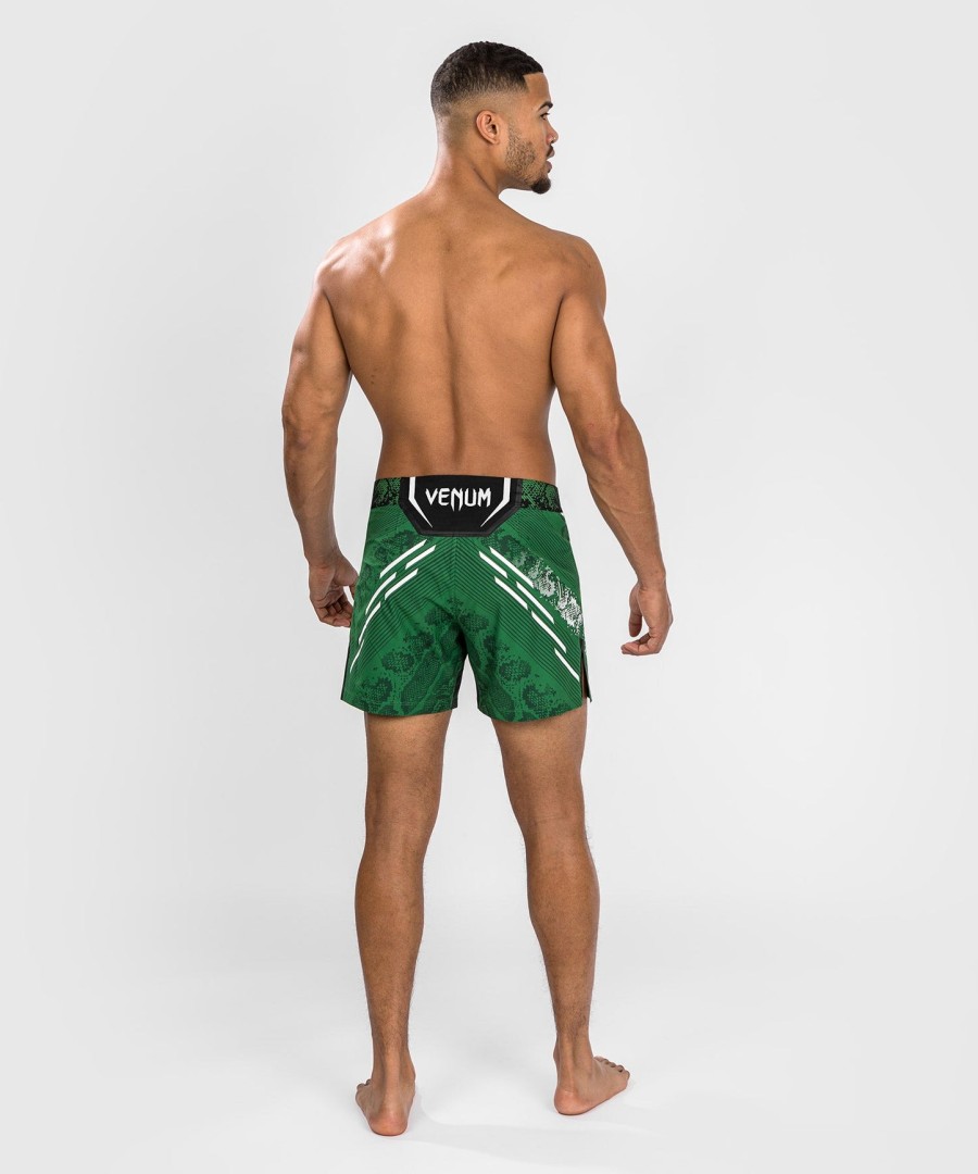 ufc adrenaline by venum authentic fight night heren vechtshort - korte pasvorm - groen