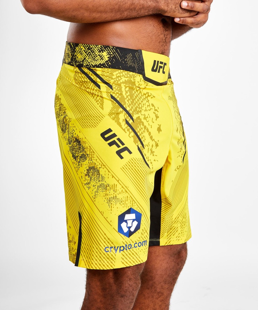 ufc adrenaline by venum gepersonaliseerde authentieke fight night heren vechtshort - lange pasvorm - geel