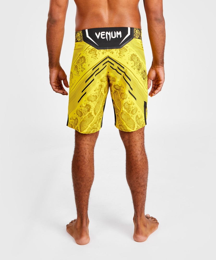 ufc adrenaline by venum gepersonaliseerde authentieke fight night heren vechtshort - lange pasvorm - geel