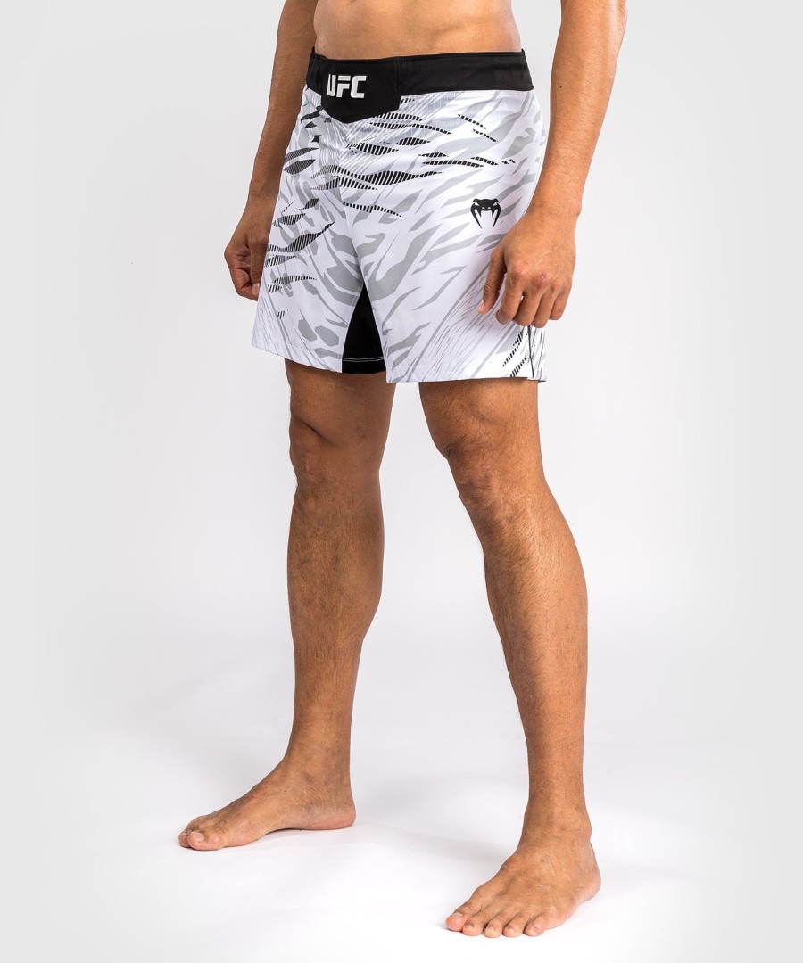 ufc fusion by venum authentic fight night heren vechtshort - korte pasvorm - wit