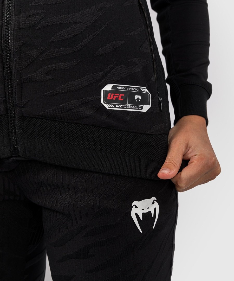 ufc fusion by venum authentic fight night women walkout hoodie - zwart