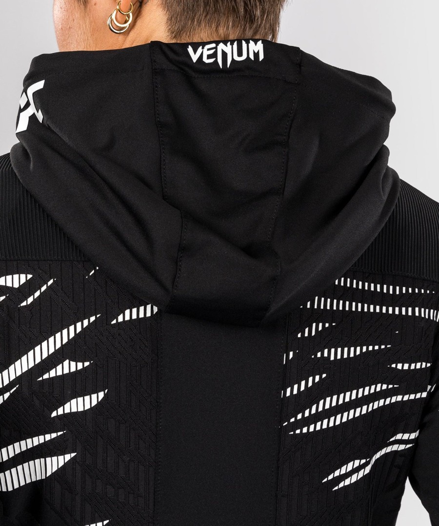 ufc fusion by venum authentic fight night women walkout hoodie - zwart