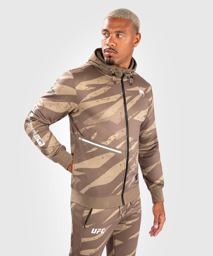 ufc adrenaline by venum fight week heren hoodie met rits - desert camo