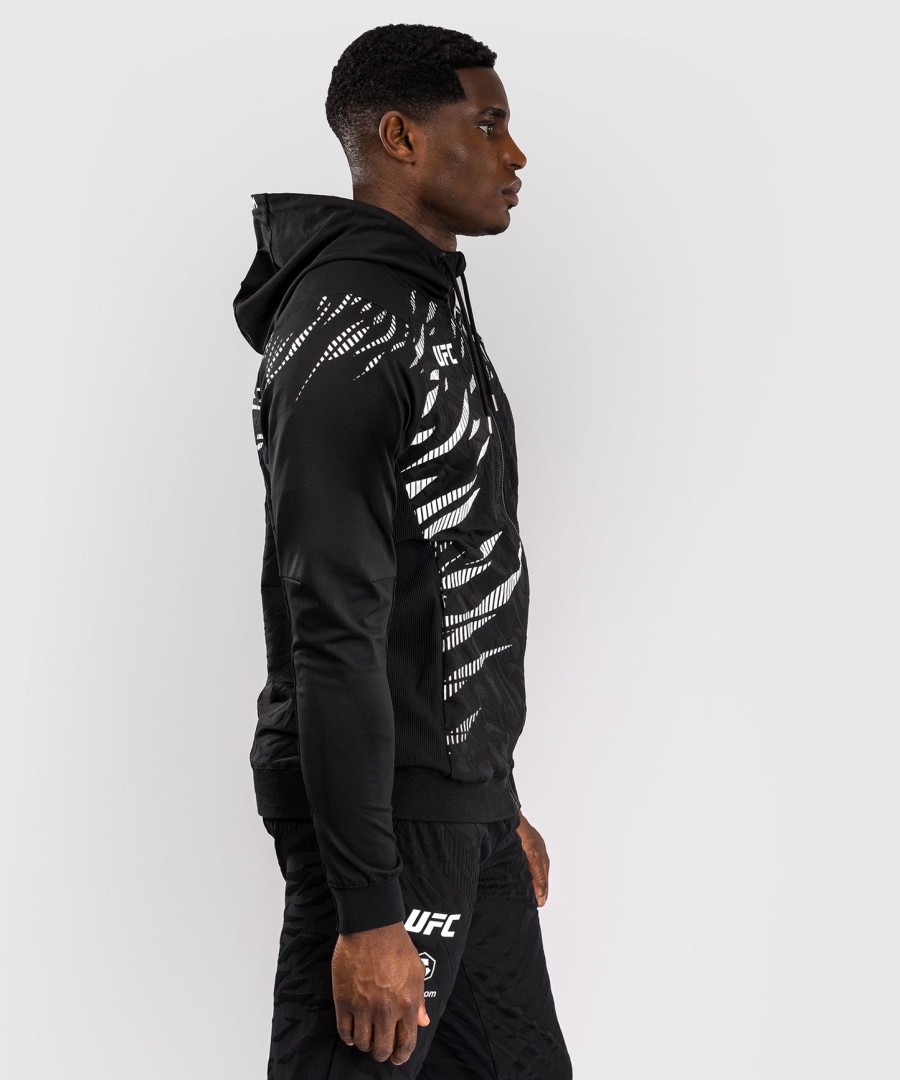 ufc fusion by venum authentic fight night men walkout hoodie - zwart