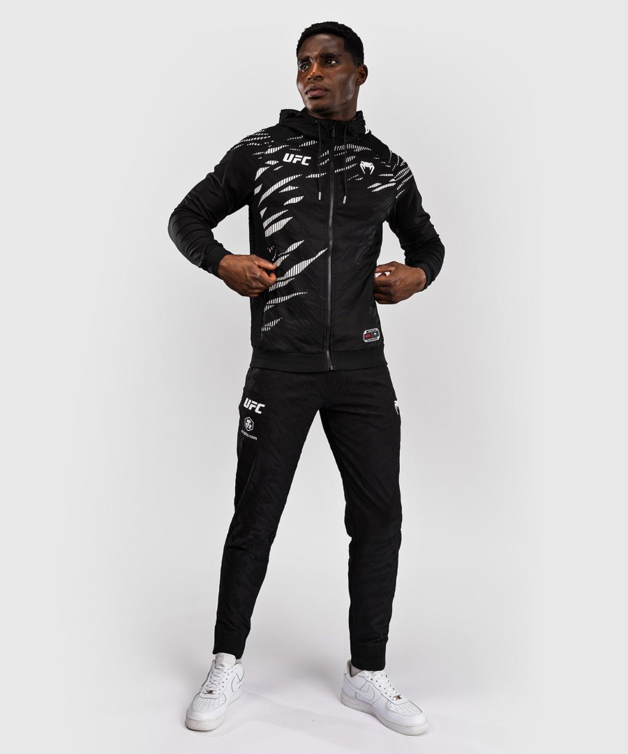ufc fusion by venum authentic fight night men walkout hoodie - zwart