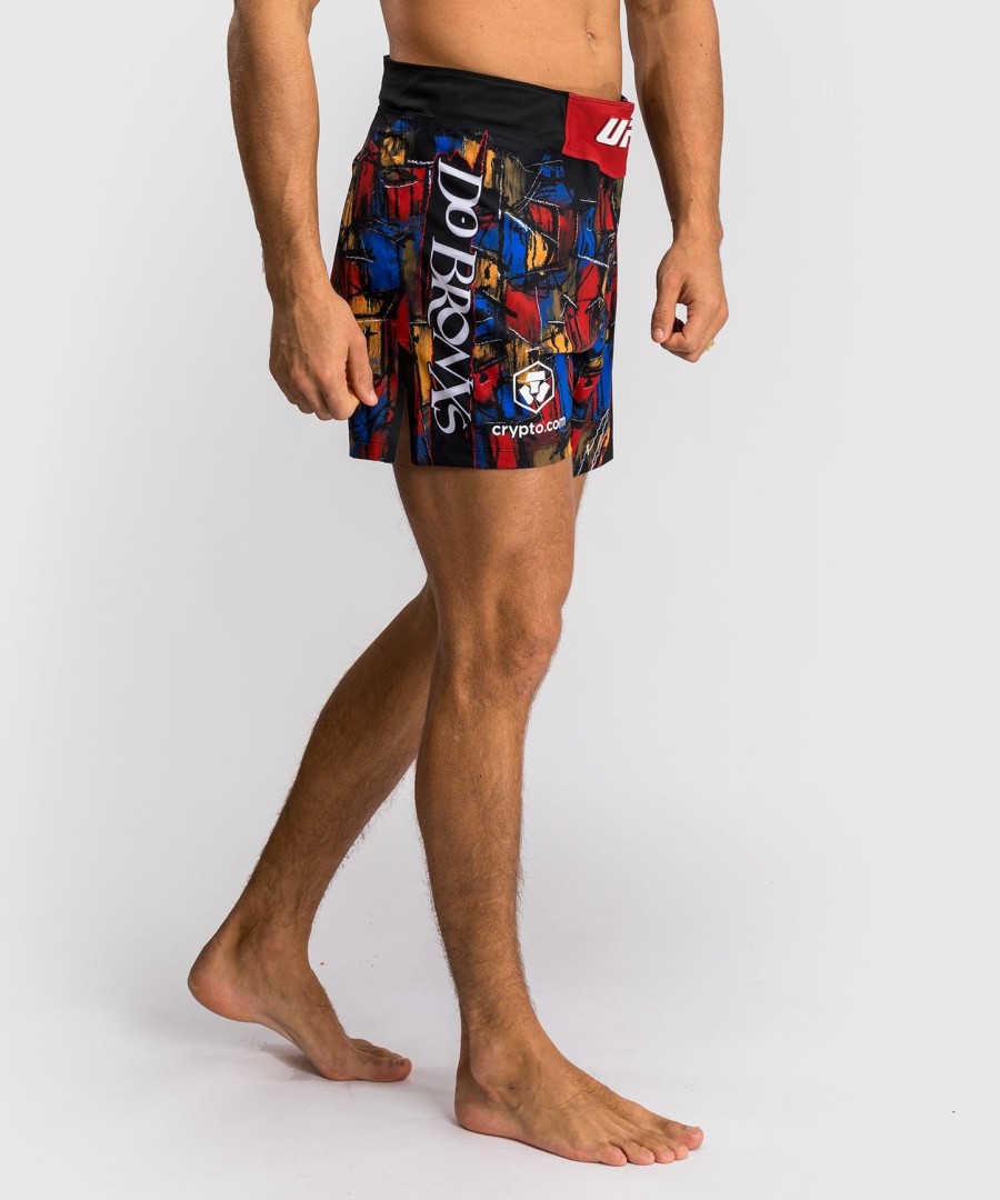 mannen ufc ongeëvenaard door venum red charles oliveira gevecht kort