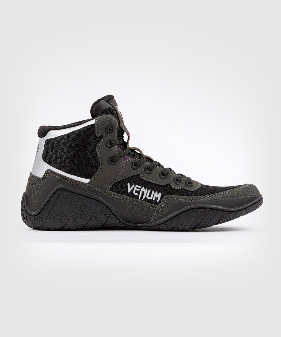 venum x dodge banshee worstelschoenen - zwart